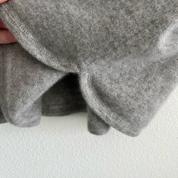 J.Jill 100% cashmere gray top - Picture 3 of 4